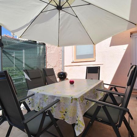 City Centre Apartment With Terrace 2 Pula Bagian luar foto